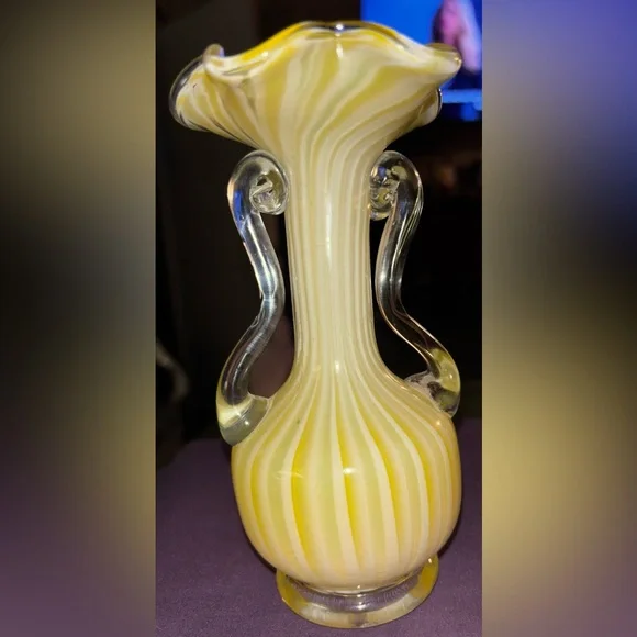 Vintage Murano Yellow Swirl Handle Glass Vase - Picture 2 of 7